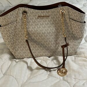 Michael Kors Purse Shoulder Bag Excellent condition